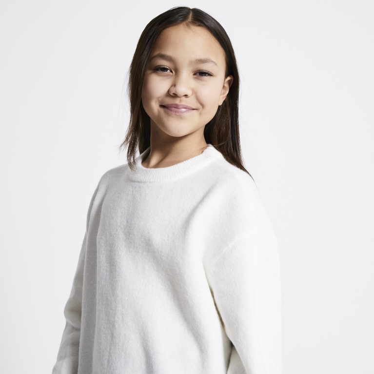 Basic knit sweater "Signe star" Off white
